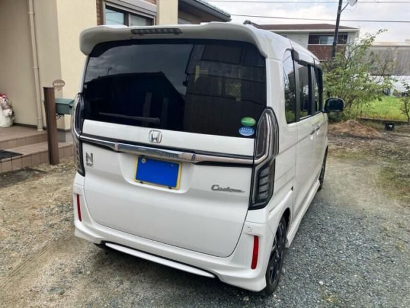 N BOX CUSTOM