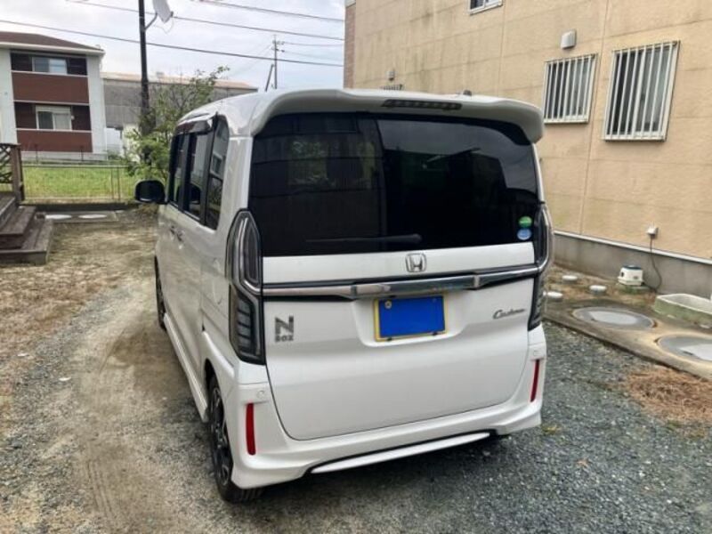 N BOX CUSTOM