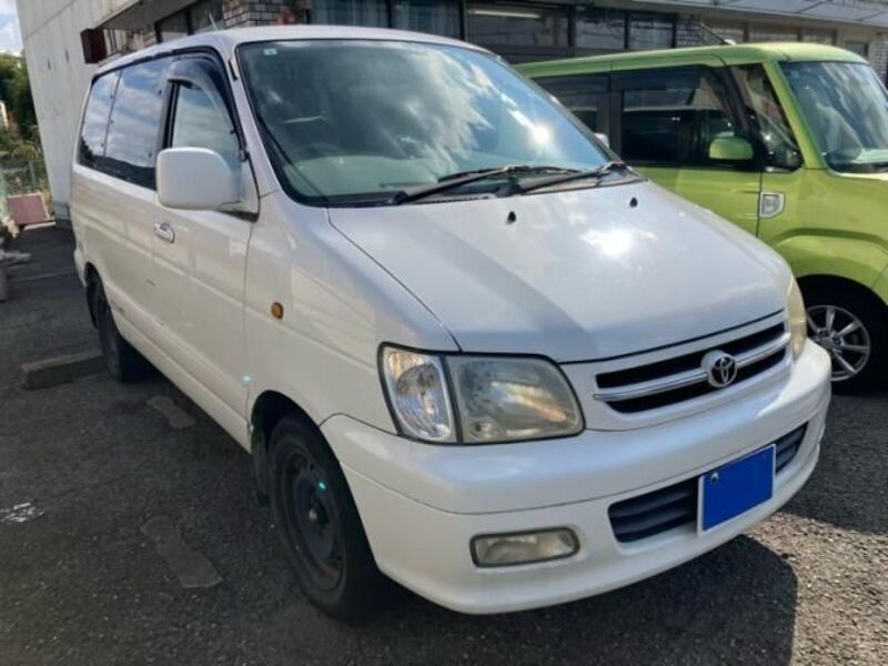 TOYOTA TOWNACE NOAH