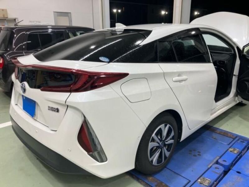 PRIUS PHV
