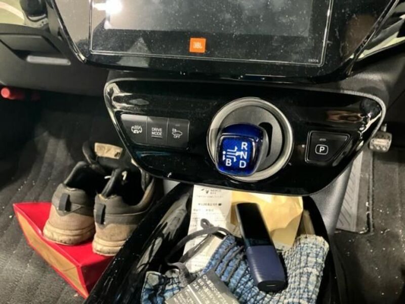 PRIUS PHV