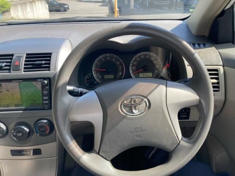 COROLLA AXIO