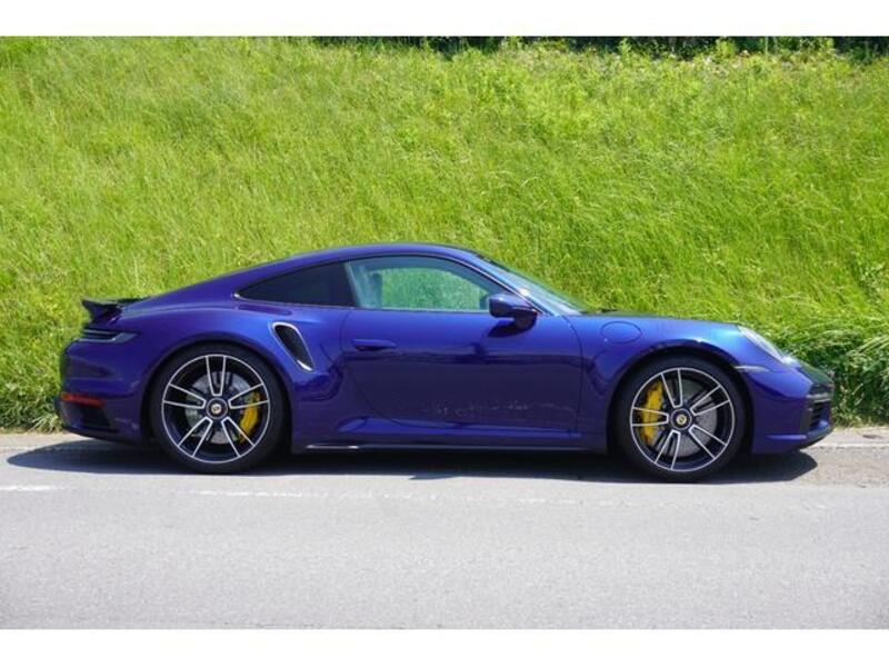 911