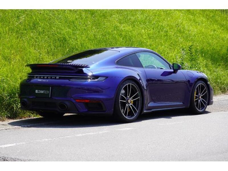 911