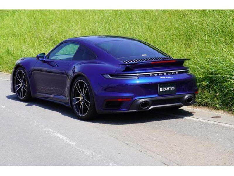 911