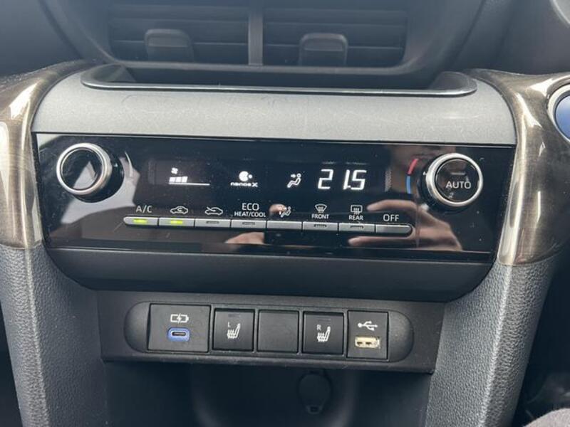 YARIS CROSS