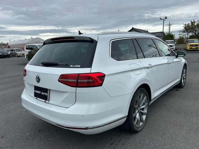 PASSAT VARIANT