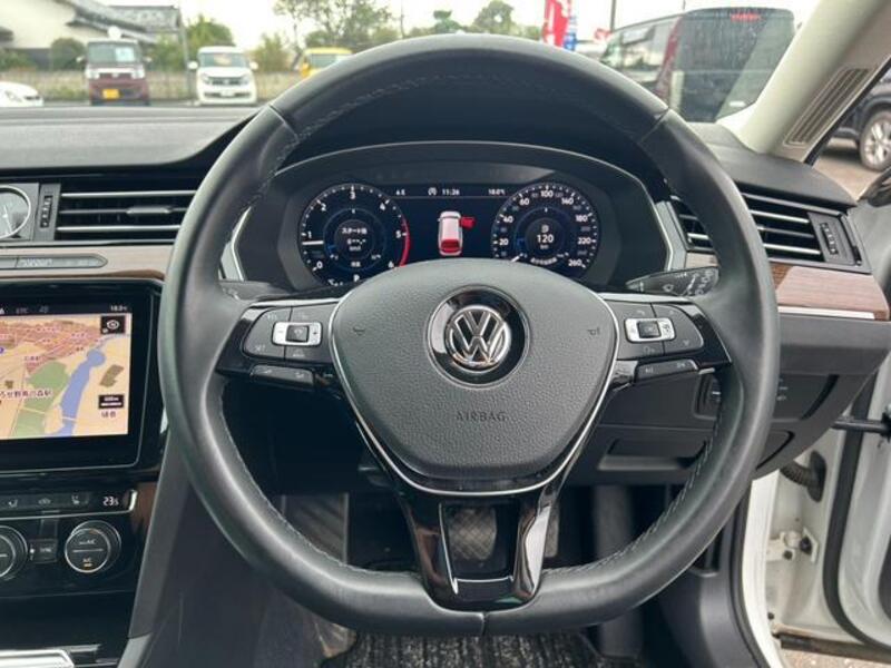 PASSAT VARIANT