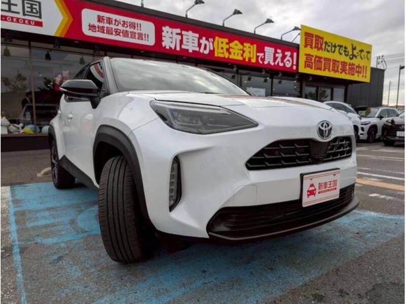 YARIS CROSS