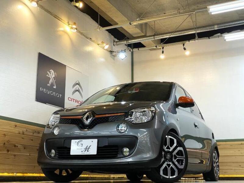 TWINGO