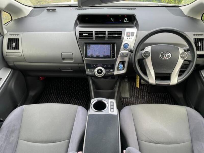 PRIUS ALPHA