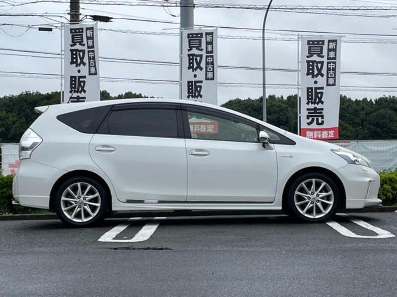 PRIUS ALPHA