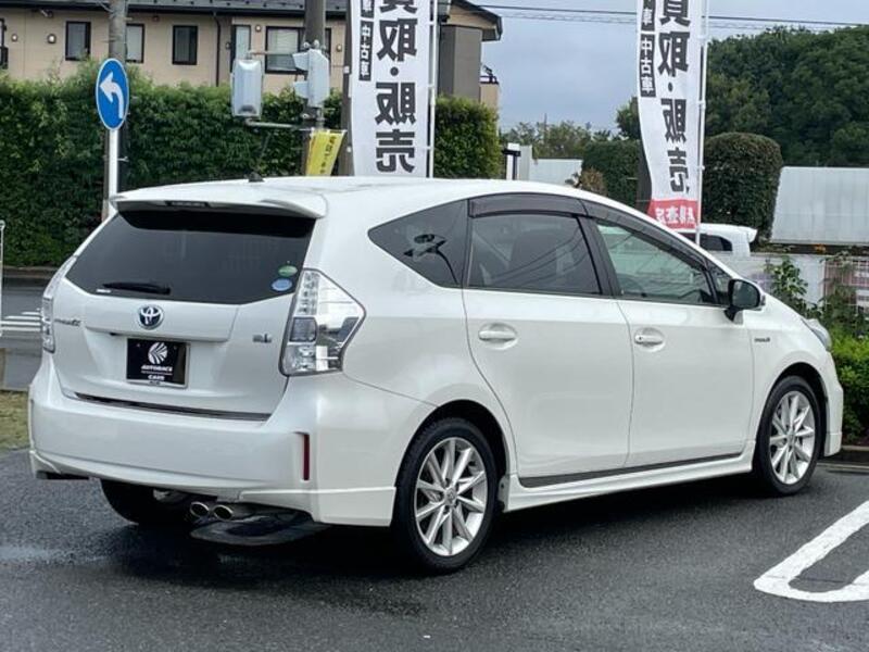 PRIUS ALPHA