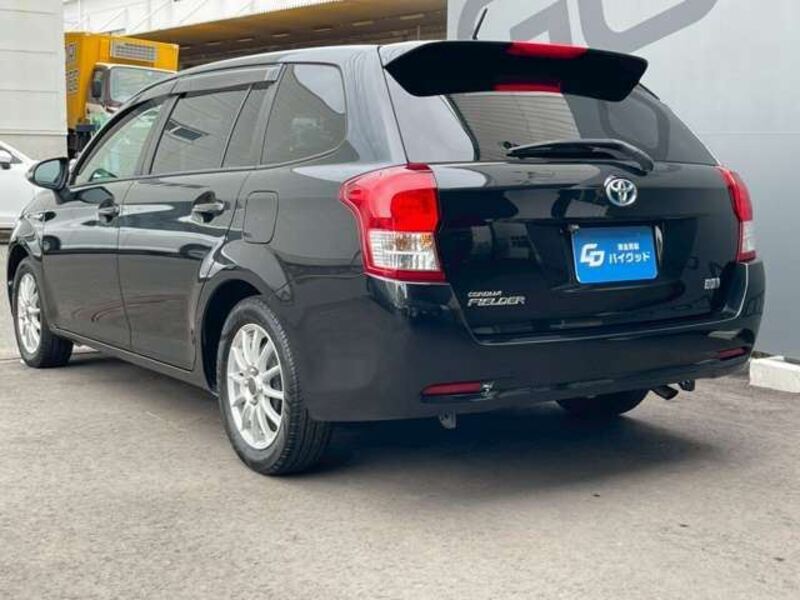 COROLLA FIELDER