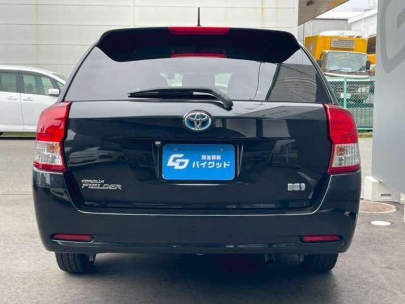 COROLLA FIELDER