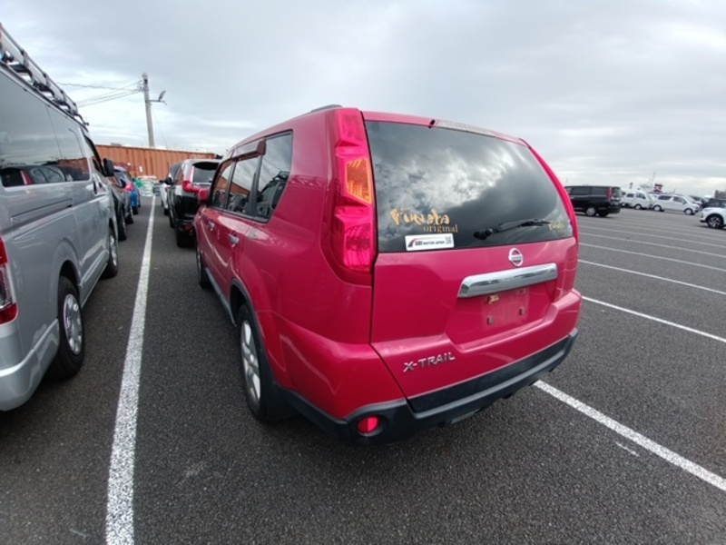 X-TRAIL