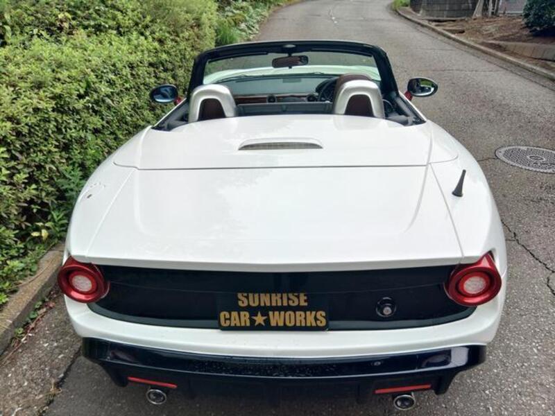 ROADSTER