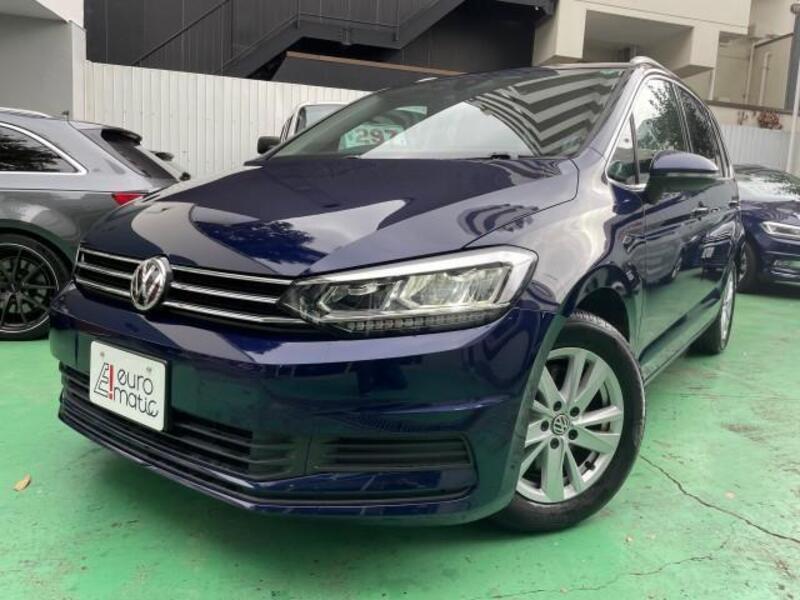 VOLKSWAGEN GOLF TOURAN