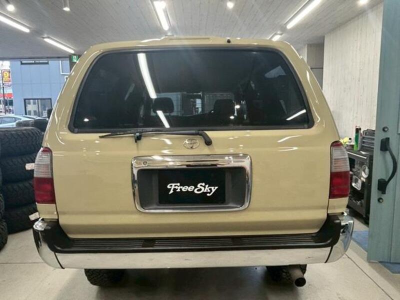 HILUX SURF