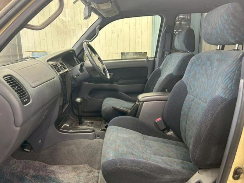 HILUX SURF