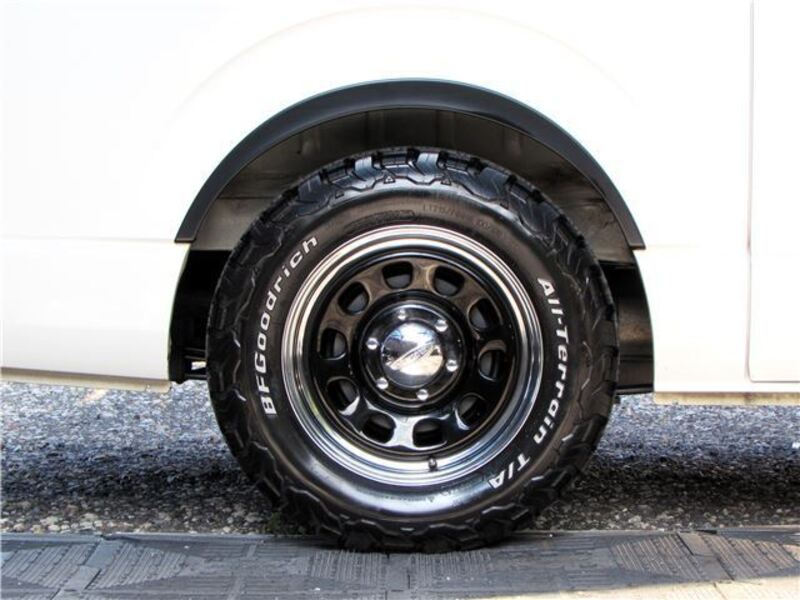HIACE VAN