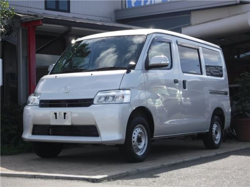 BONGO VAN-0