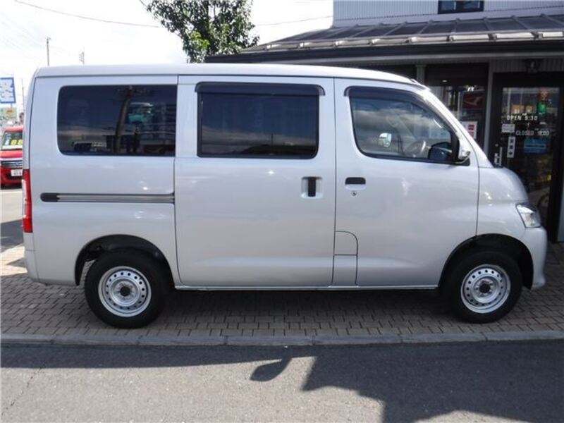 BONGO VAN