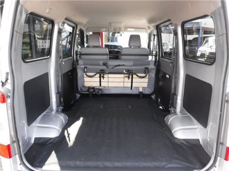 BONGO VAN