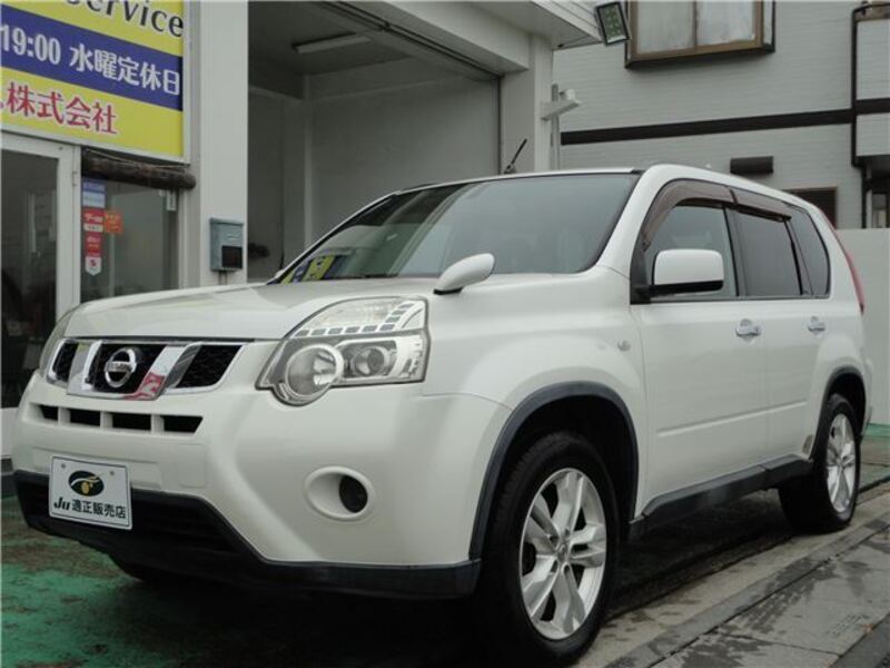 X-TRAIL
