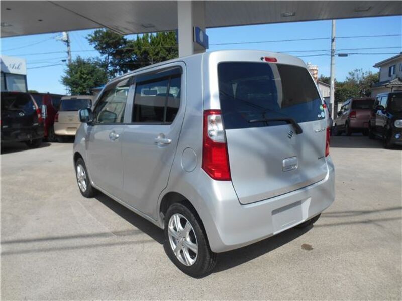 WAGON R