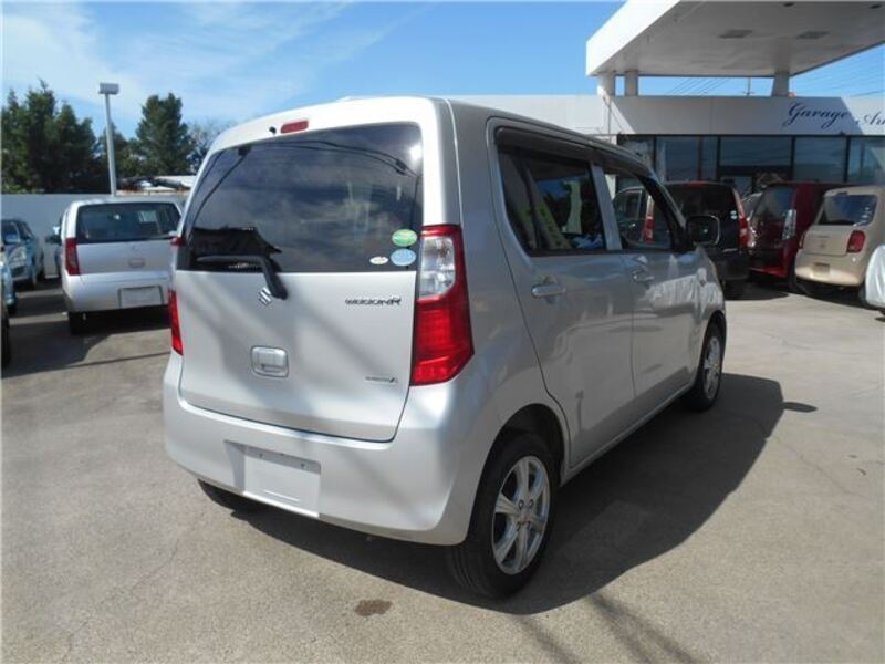 WAGON R