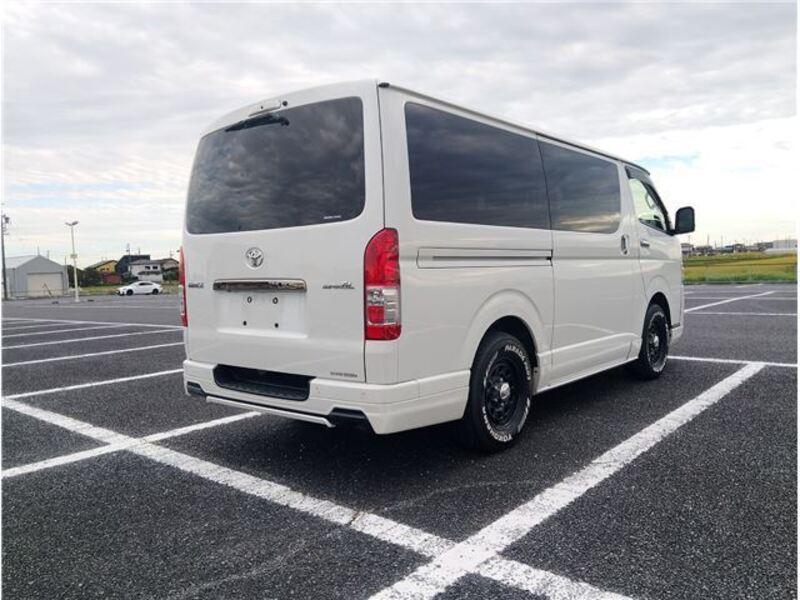 HIACE VAN
