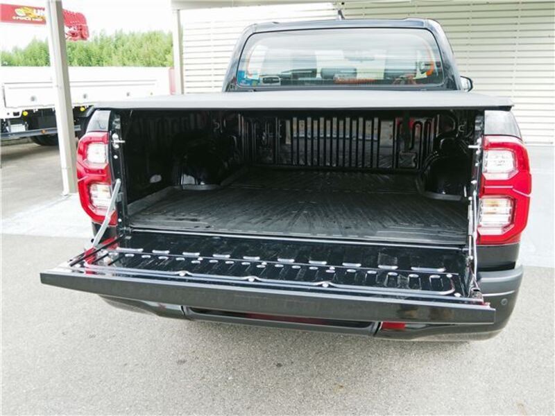 HILUX