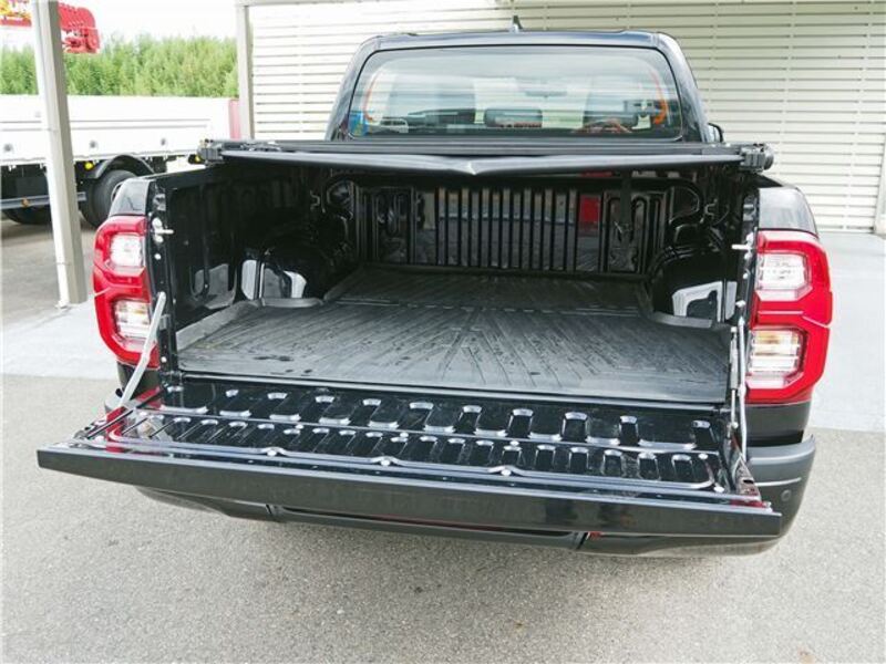 HILUX