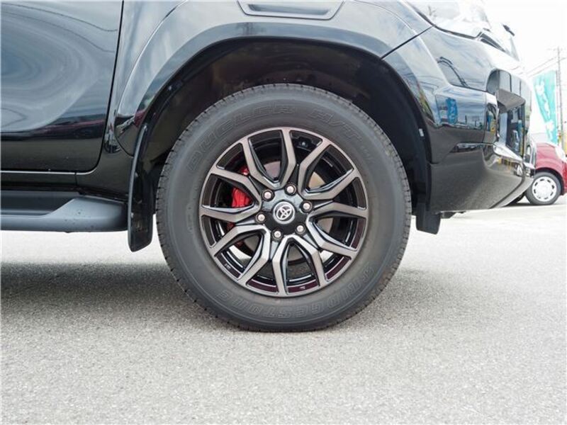HILUX