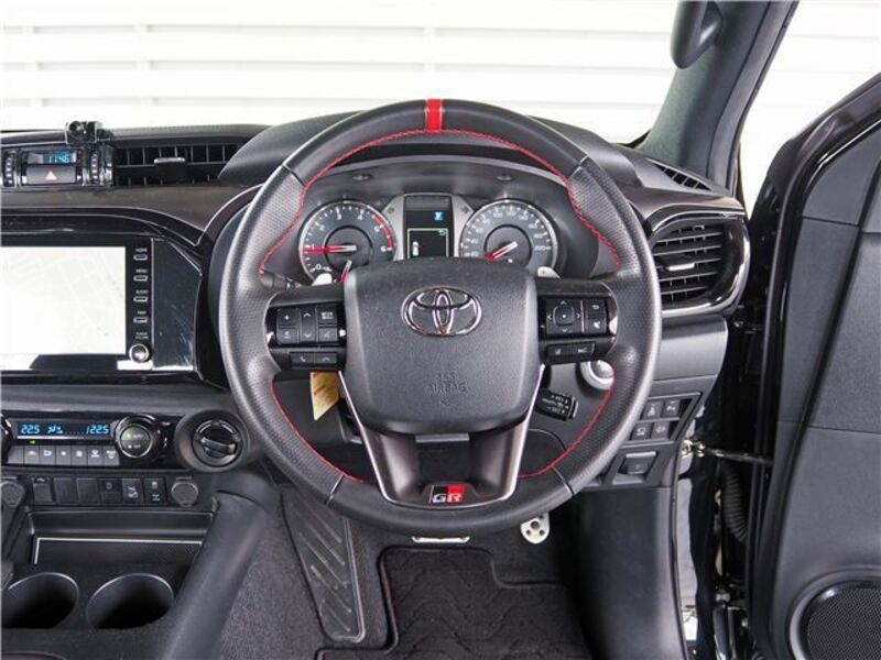 HILUX