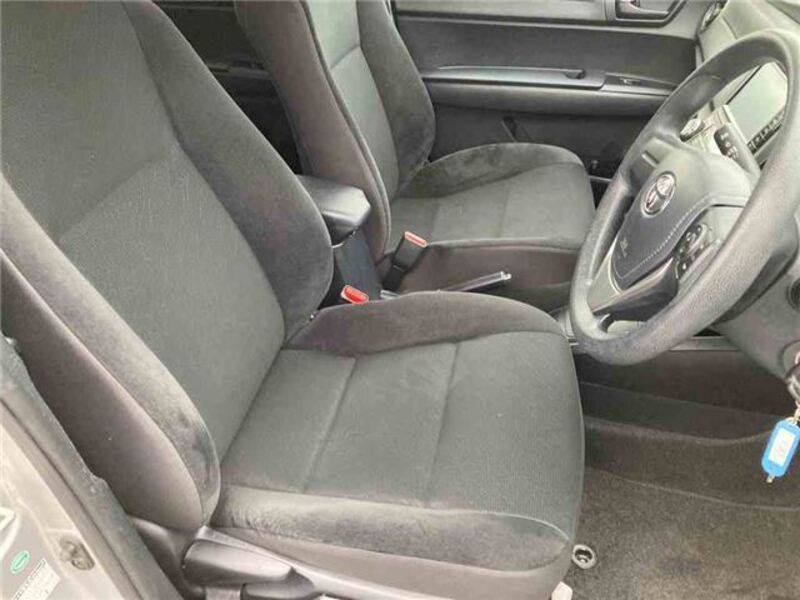 COROLLA AXIO