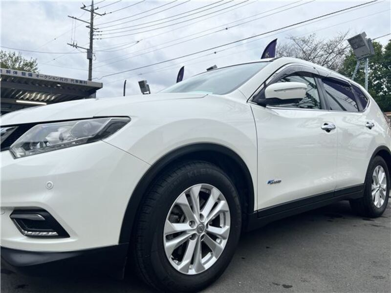 X-TRAIL
