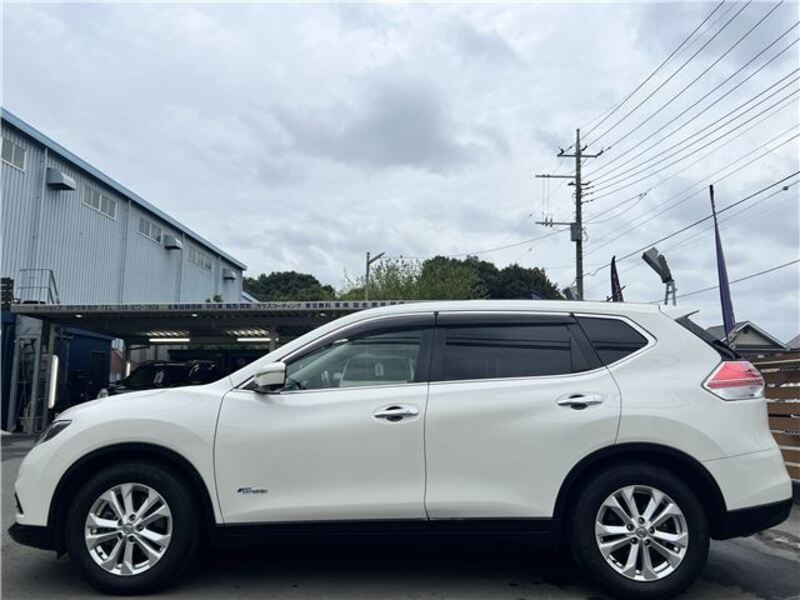 X-TRAIL
