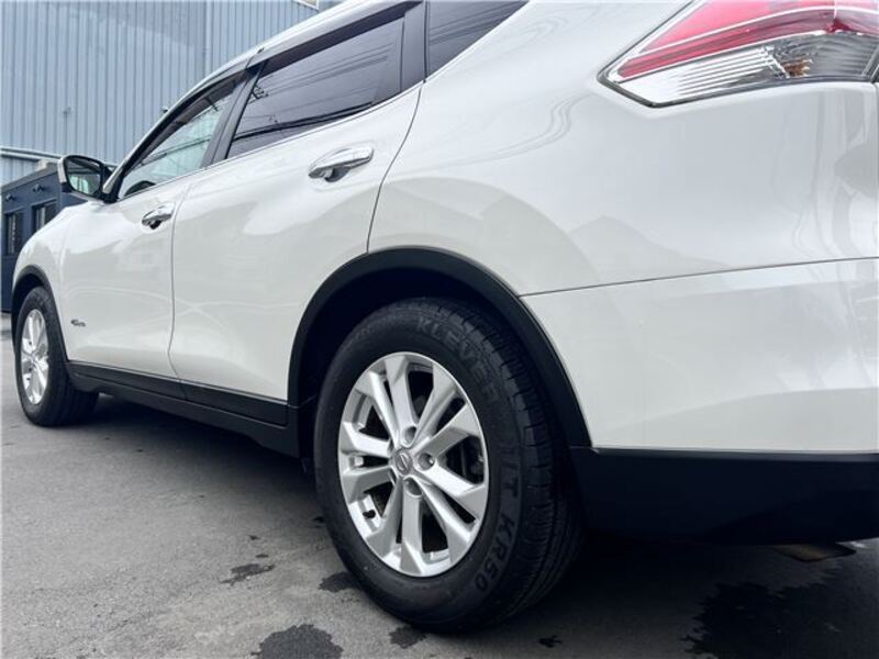 X-TRAIL