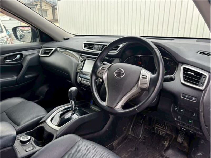 X-TRAIL