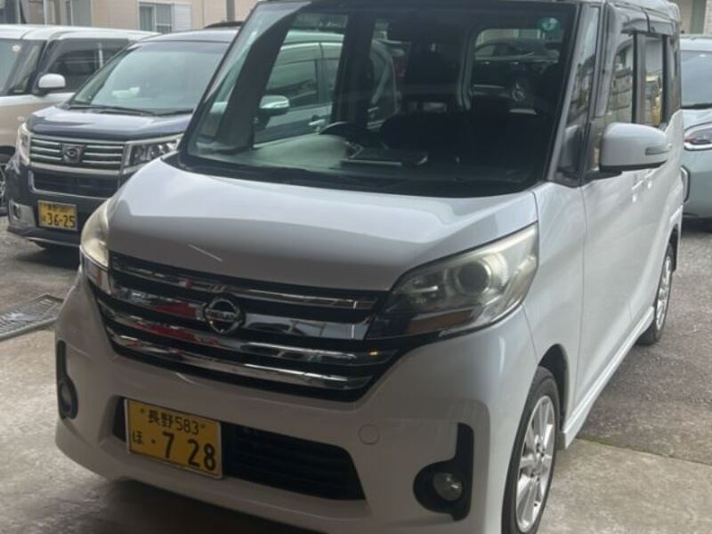NISSAN DAYZ ROOX