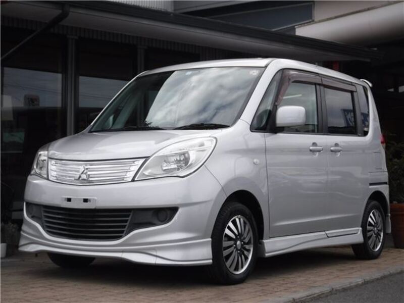 MITSUBISHI DELICA D2