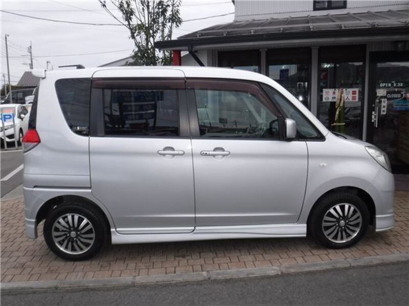 DELICA D2