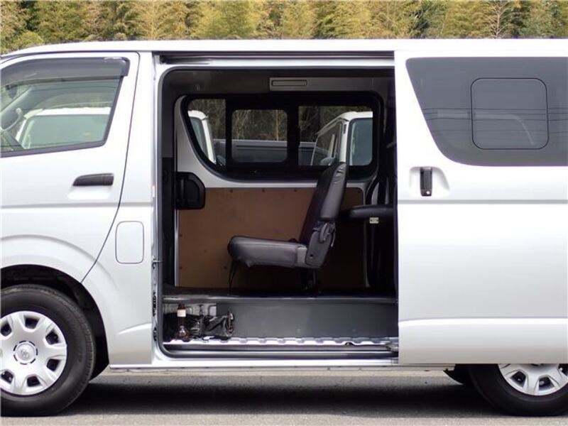 HIACE VAN