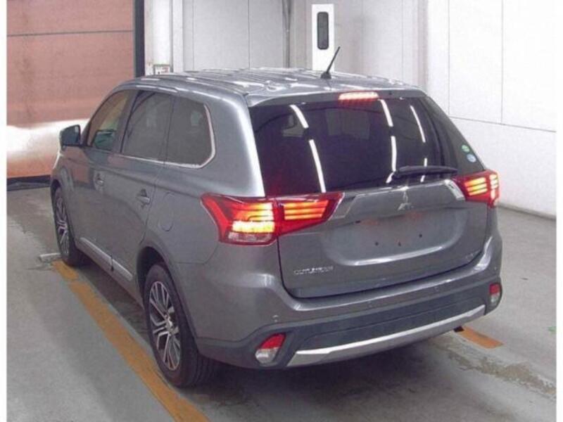 OUTLANDER