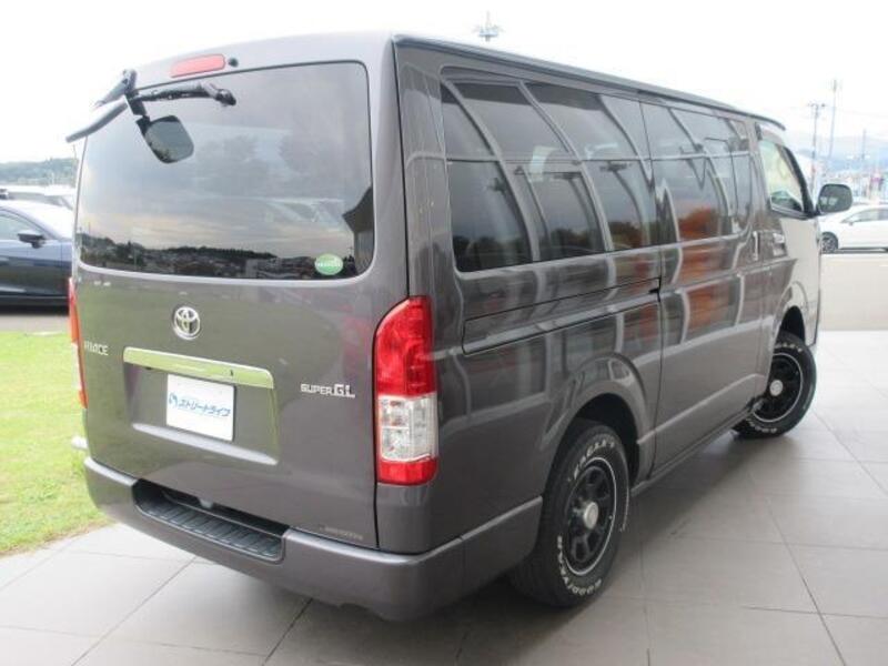 HIACE VAN