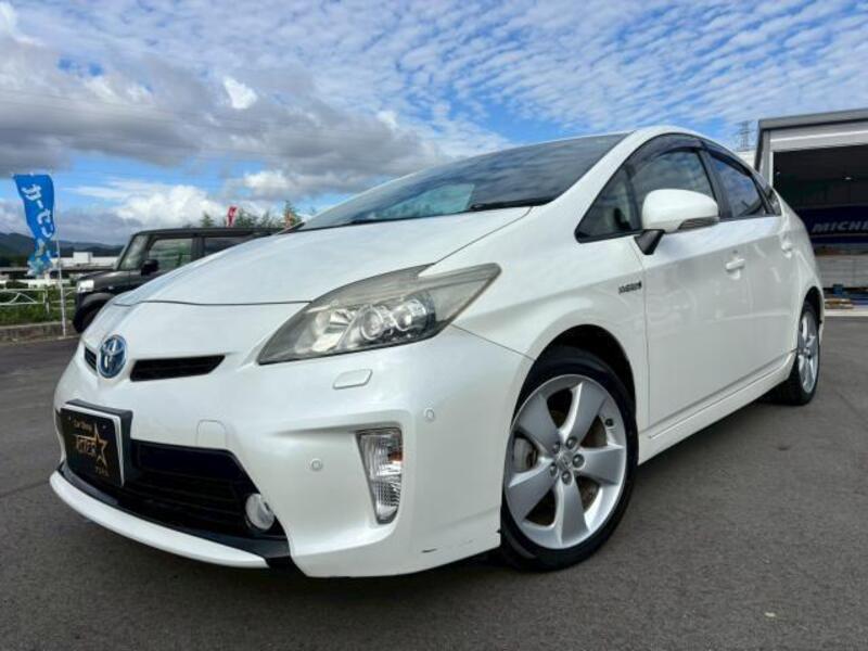 TOYOTA PRIUS