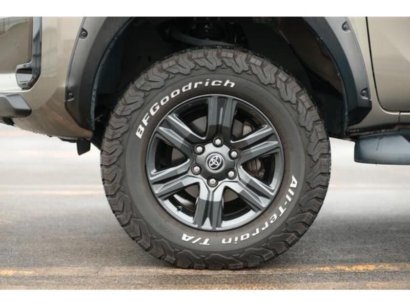 HILUX