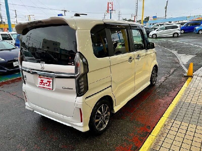 N BOX CUSTOM